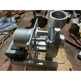 Máy bơm nước DC 500 - 650W 12-24v hoặc 24-45v họng 48 hoặc 76mm, NLMT.  Động cơ không chổi than