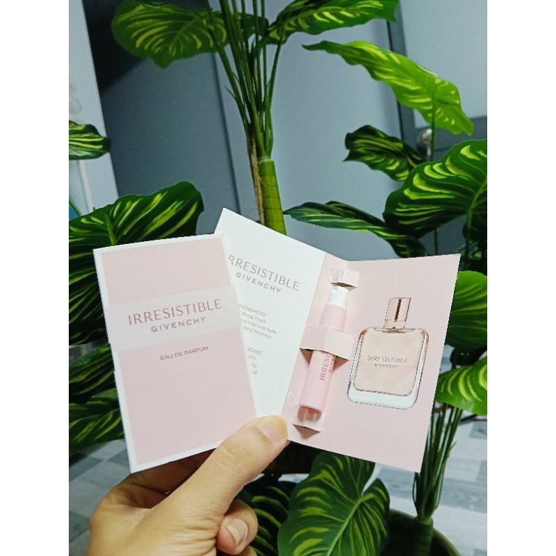 vial mẫu thử bìa giấy gãy Nước hoa Givenchy Irresistible Givenchy 2020