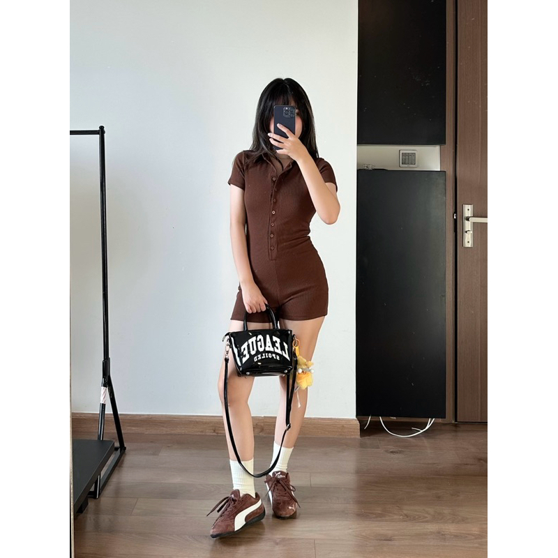 Jumpsuit nữ tay ngắn cổ polo, bộ áo liền thân nữ jum tay ngắn năng động chất dày dặn. | BigBuy360 - bigbuy360.vn