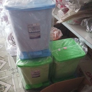 thùng rác đạp Dustbin Duy Tân