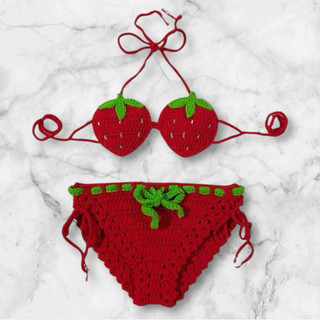 Bikini len trái dâu cho bé gái
