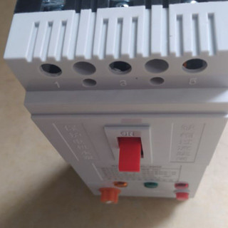 Aptomat chống mất pha 100A