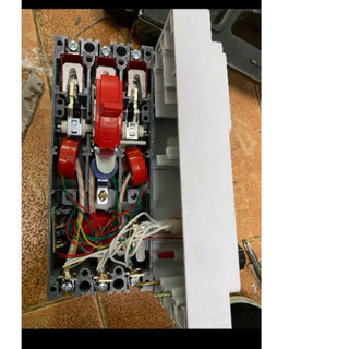 Aptomat chống mất pha 100A