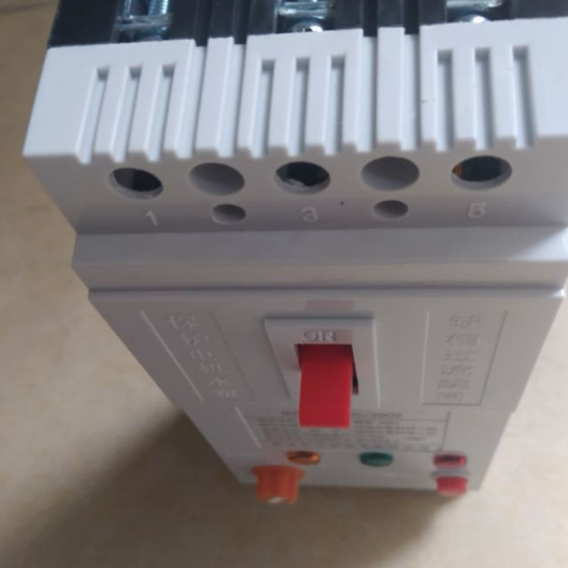 Aptomat chống mất pha 40A