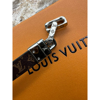 Vòng tay L-V Links fullbox (L-V Links Bracelet)
