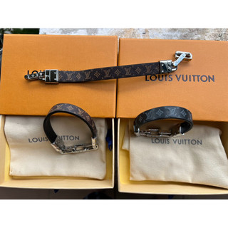 Vòng tay L-V Links fullbox (L-V Links Bracelet)