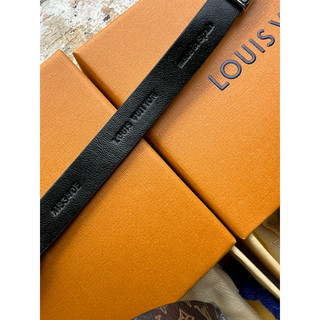 Vòng tay L-V Links fullbox (L-V Links Bracelet)