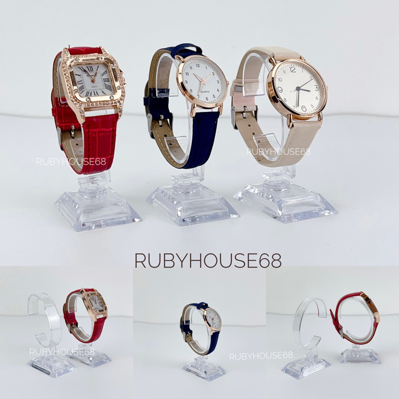 Trụ trưng đồng hồ acrylic đẹp cho shop Rubyhouse68