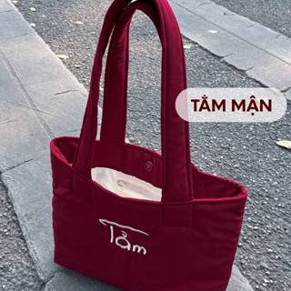 Túi Tote Chần Bông TẰM Màu Đỏ Đô Dày Dặn Đứng Form Cỡ Lớn Đựng Vừa Laptop 15.6 inch