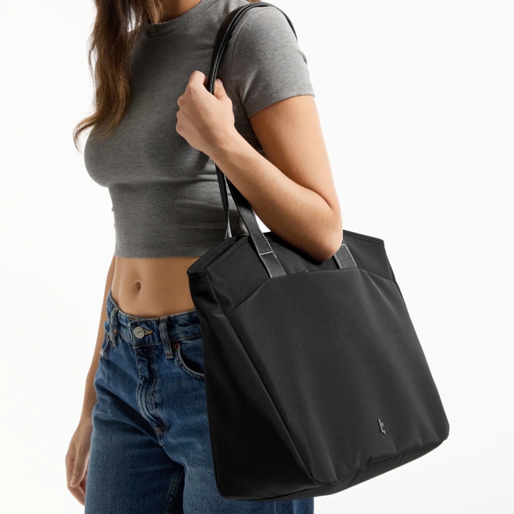 Túi xách Tomtoc Versatile-T23 Tote đựng macbook/laptop đến 16 inch, chống nước, bảo hành 1 năm | BigBuy360 - bigbuy360.vn