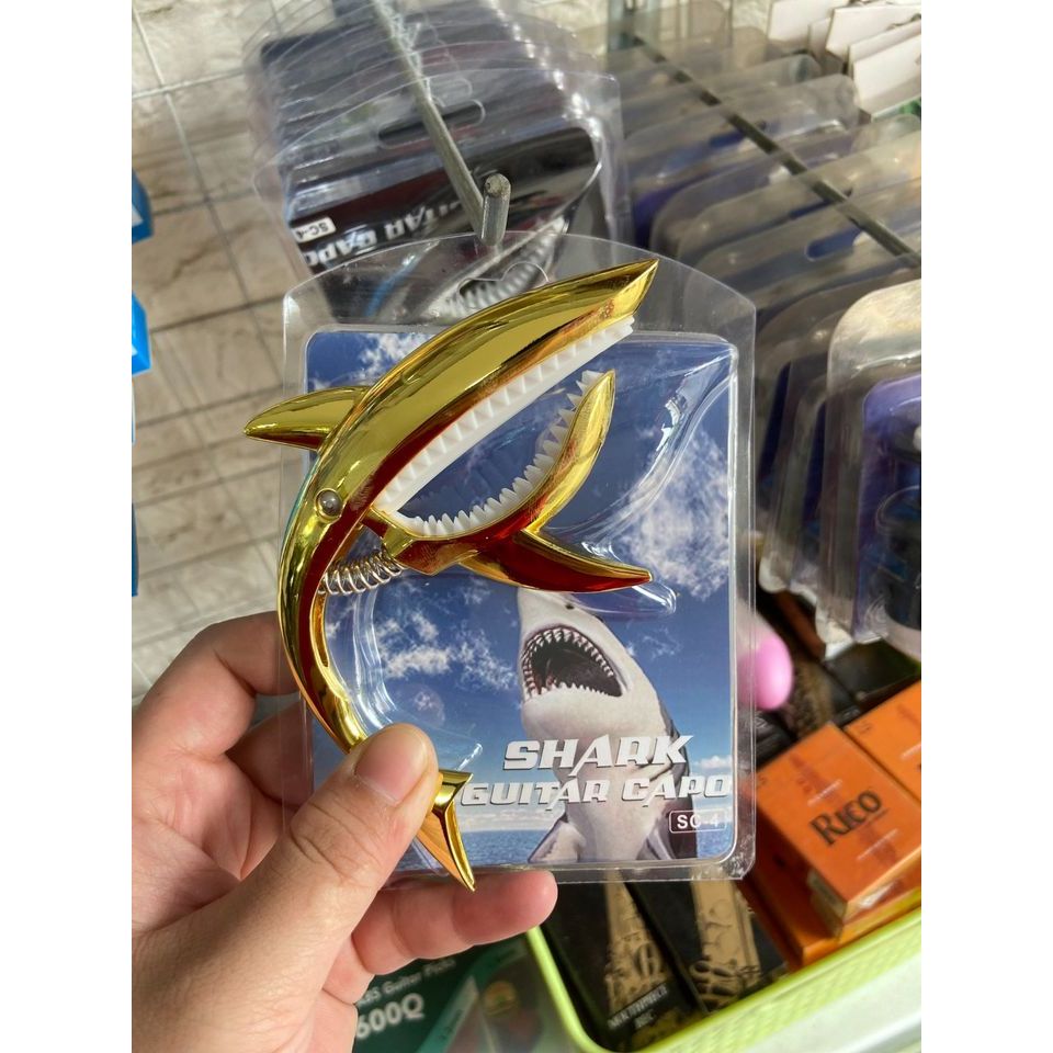 Capo guitar ukulele cá mập cao cấp