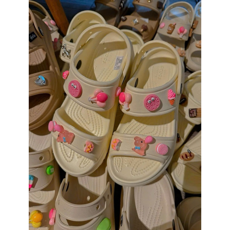 Giày Sục Hồng CROCS Chữ Đế Cao 5Cm Siêu Hot (Tặng 14 Sticker 3D Ngẫu Nhiên), Giày Clog Nữ Crocs Baya