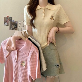 Áo Thun Polo , Áo Len Cộc Dệt Kim Cổ Bẻ Phối Gân Hoạ Tiết Thêu Gấu Cúc Sườn  Phong Cách Hàn Quốc NVN.Store