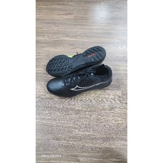 Giầy đá banh Speed TF siêu êm, siêu ôm.