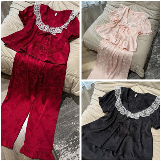  Bộ ngủ mặc nhà pijama quần dài tay ngắn tiểu thư  lụa gấm ren cổ vòng LEI Quảng Châu cao cấp 