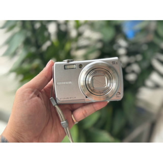 Máy ảnh kỹ thuật số compact - Fujifilm Finepix F100fd - TẶNG PIN SẠC THẺ