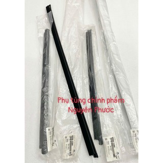 Nẹp chân kính - Lông nheo ngoài [Hàng xịn chính hãng] GETZ / CLICK  - Giá 1 cái:  822101C001 / 822201C001