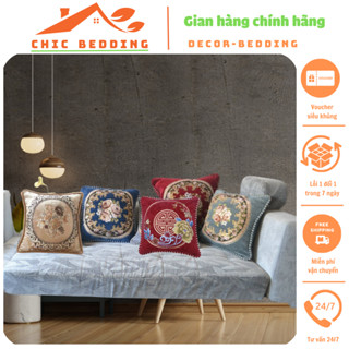  Gối tựa trang trí phòng khách phong cách cổ điển sang trọng  Gối ôm vuông theo bộ thảm trải ghế gỗ kích thước 45x45cm 
