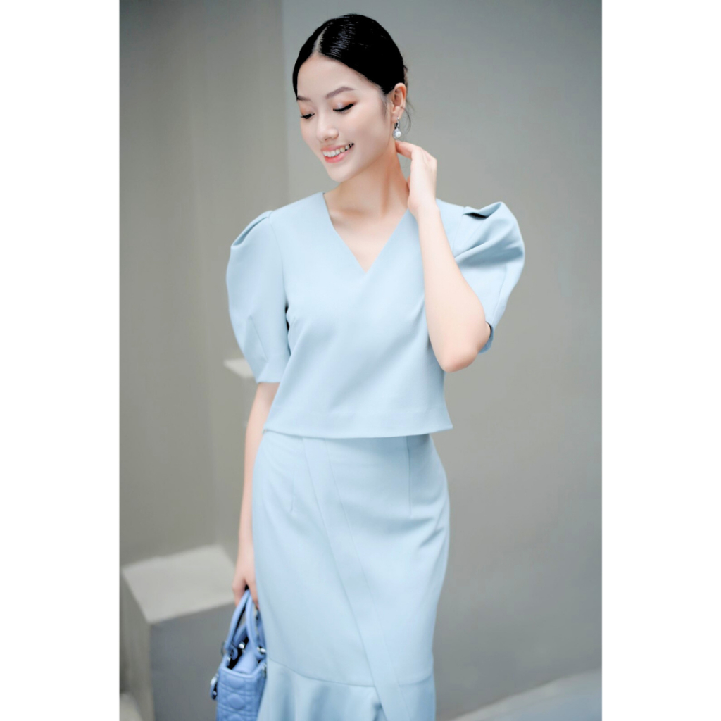 Set áo tay bồng dáng suông và chân váy juyp nữ SPEARL dáng bút chì nhẹ nhàng kín đáo - 23SF26816078