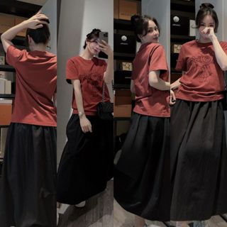 Sét đồ nữ áo thun cotton người que vui nhộn phối chân váy màu đỏ đen, sét đồ thiết kế trẻ trung HCOM25353 Belle