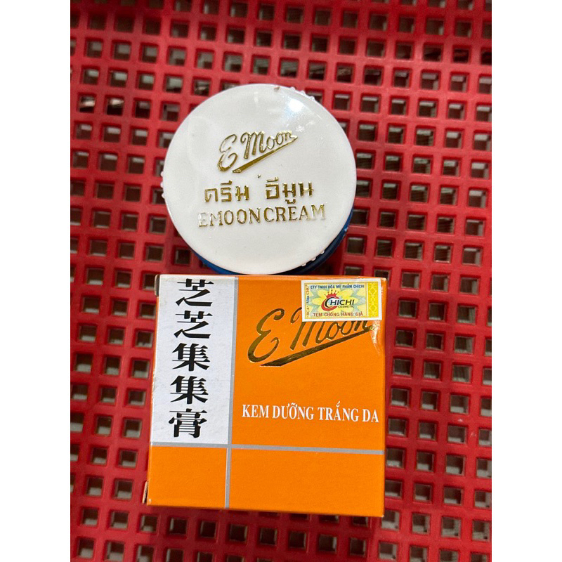 kem dưỡng trắng da emon hủ 6gram (chi-chi)