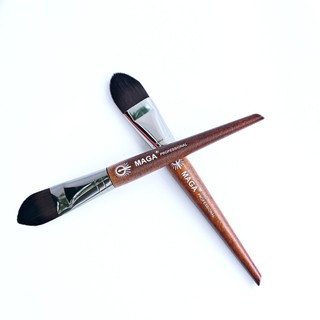 Cọ trang điểm tán nền mỏng MAGA Foundation Brush Small 19