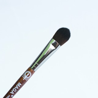 Cọ Phủ Phấn Mũi Hoặc Highlight Maga Precision Highlighter Brush 25
