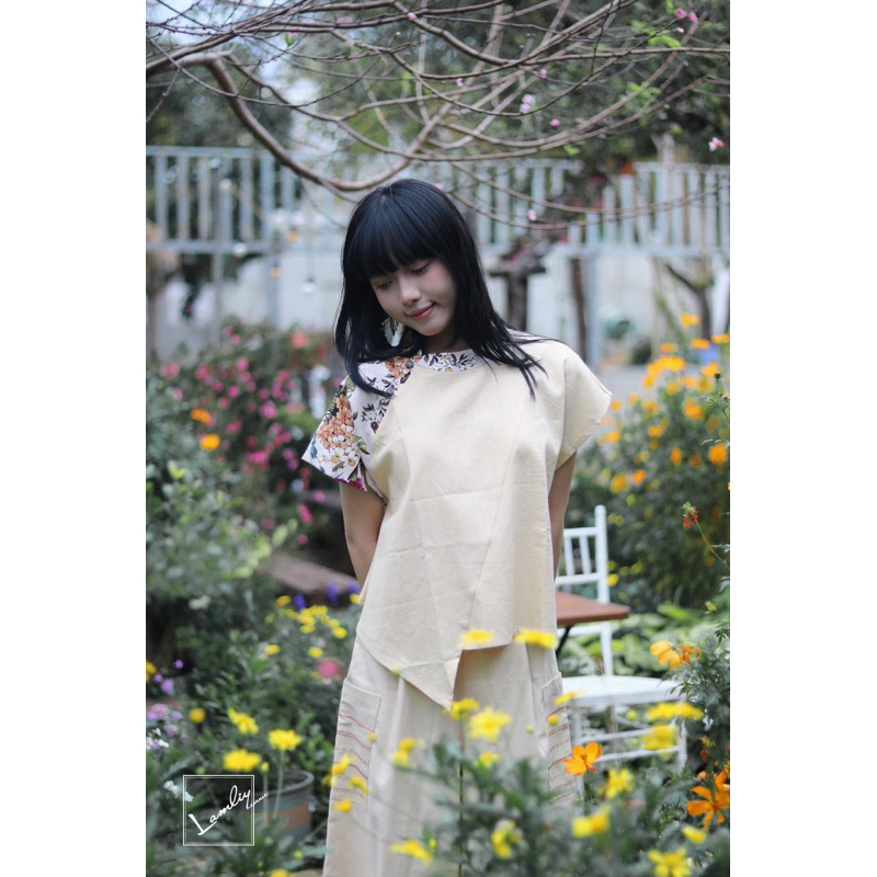 LAMLIY - Áo cổ trụ raglan phối hoa linen