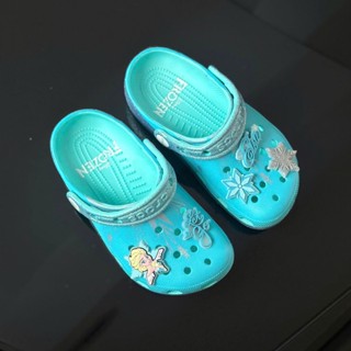  Dép Crocs Trẻ Em Frozen Elsa Classic Clog Cho Bé Gái Size 24 Đến 35 - Tặng Kèm Jibbitz Độc Quyền Như Hình - CCF2 