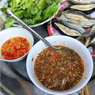 COMBO 2 HŨ MẮM CÁ CƠM DÌ CẨN - đặc sản đà nẵng ( hũ 500gr )