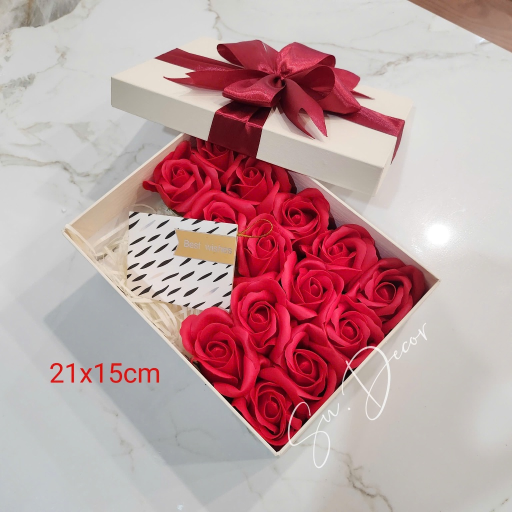 Hộp hoa kết hợp hoa sáp đỏ 21x15x8cm, hộp quà đỏ, hộp hoa đỏ, hoa sáp, hộp hoa sáp, hộp đựng nước ho