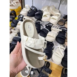 TH.STORE dép kẹp đính đá khuy vàng