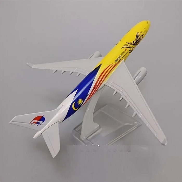 Mô hình máy bay tĩnh B737 Malaysia  16cm