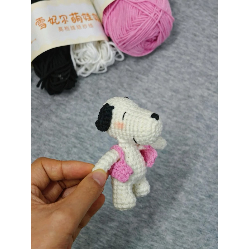 Móc khóa Snoopy áo hồng
