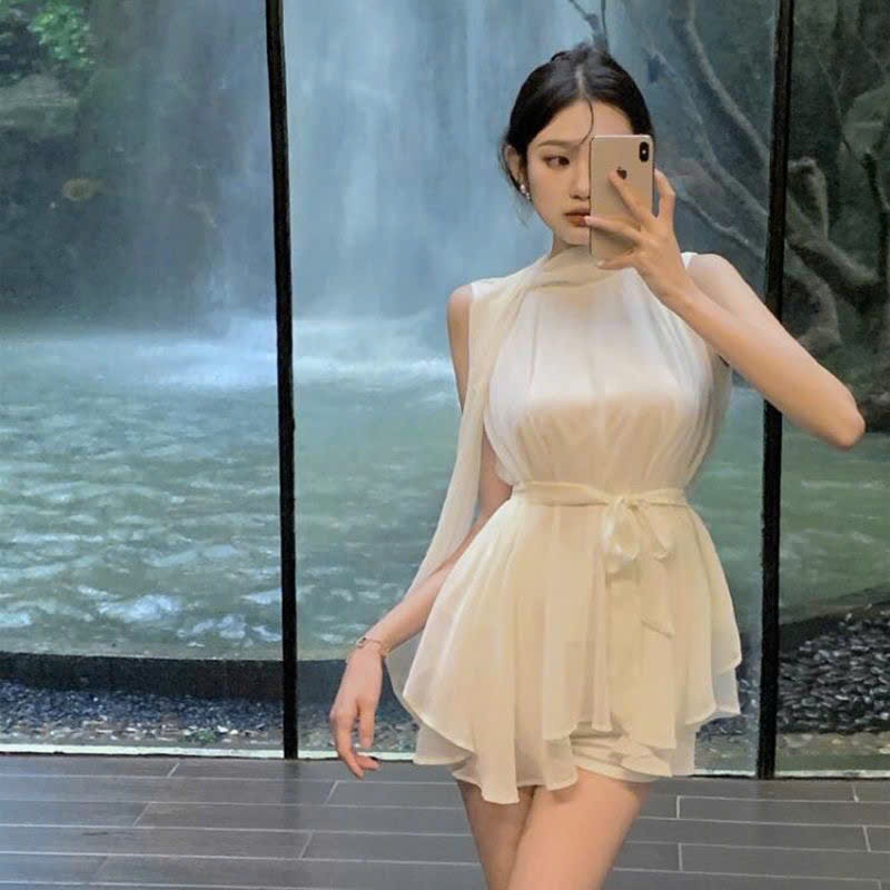 Đầm váy xòe cổ yếm thiết kế chiết eo tôn dáng phong cách tiểu thư sang chảnh HMH SP288 | BigBuy360 - bigbuy360.vn