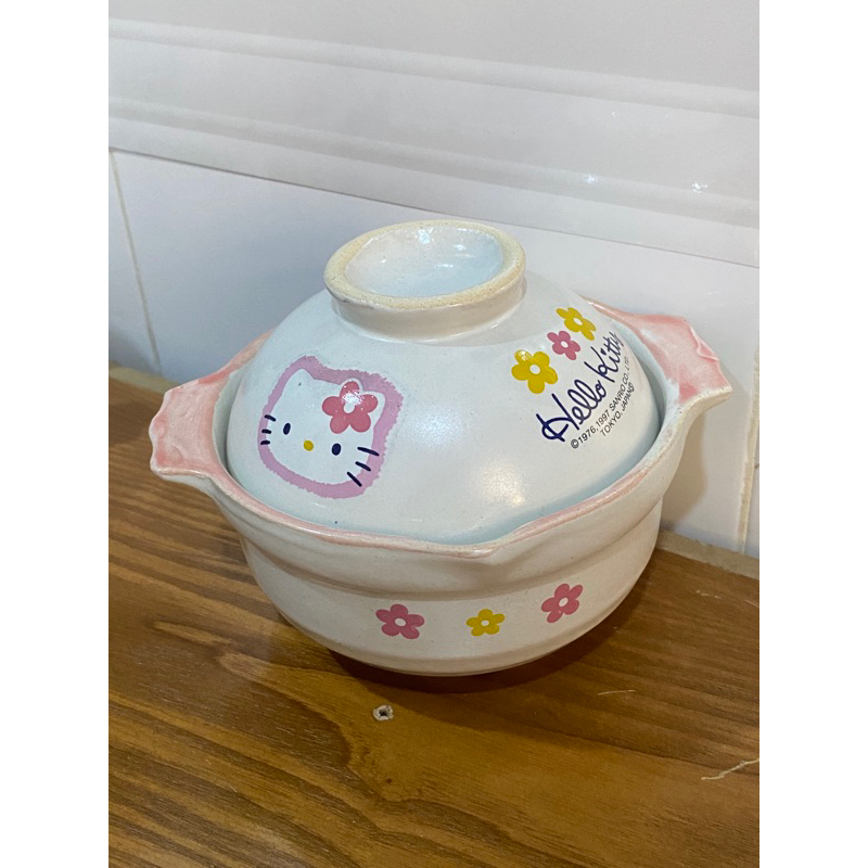 Dĩa Hello kitty, rilakkuma, doraemon