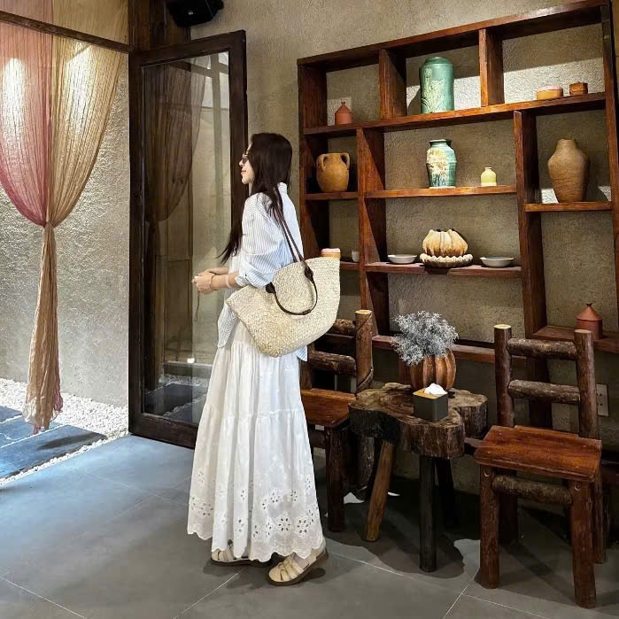 Chân váy ren trắng dáng dài - 247store | BigBuy360 - bigbuy360.vn