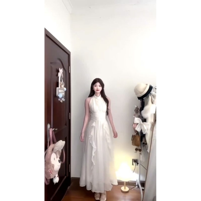 Đầm voan cổ yếm dự tiệc , váy voan bèo viền dáng dài màu kem  tôn da phong cách thanh lịch V279[có mút] | BigBuy360 - bigbuy360.vn