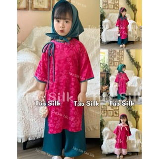 Áo Dài Cổ Tròn Vải Gấm Hồng Sen Cho Bé Gái, Bao Gồm Áo Và Quần (Ảnh Shop Chụp)