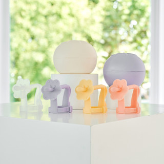 Gặm Nướu Moyuum Lion Teether Kèm Hộp Chất Liệu Silicone Mềm Mại Cho Bé Từ 3 Tháng Tuổi