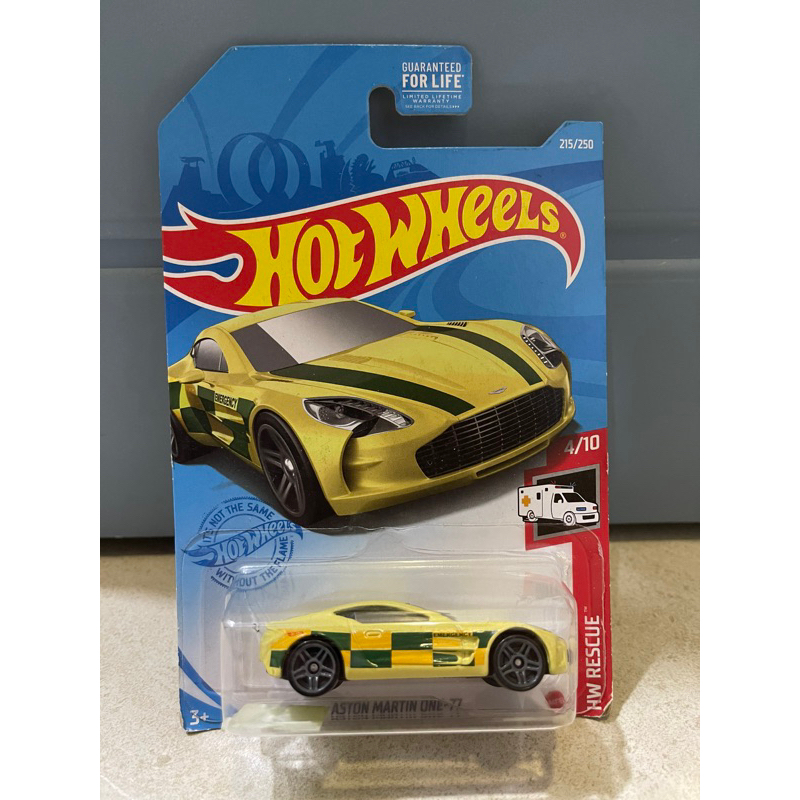 Xe mô hình đồ chơi Hotwheels cơ bản 1:64 - Aston Martin One-77