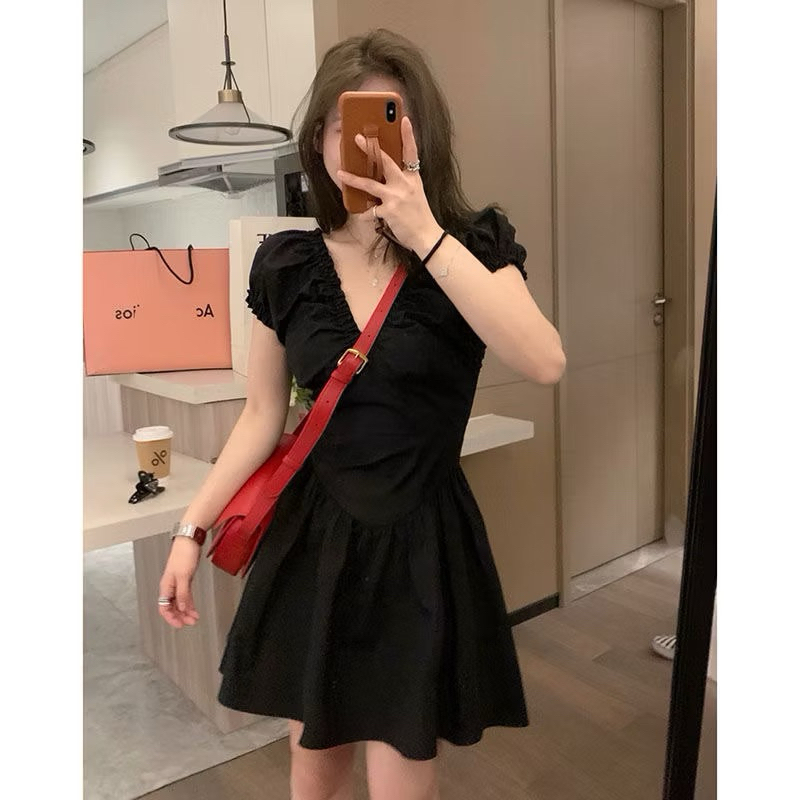 Đầm Nữ Cổ V, Váy Công Chúa Tay Bồng Cách Điệu Siêu Cá Tính (Có bigsize) | BigBuy360 - bigbuy360.vn