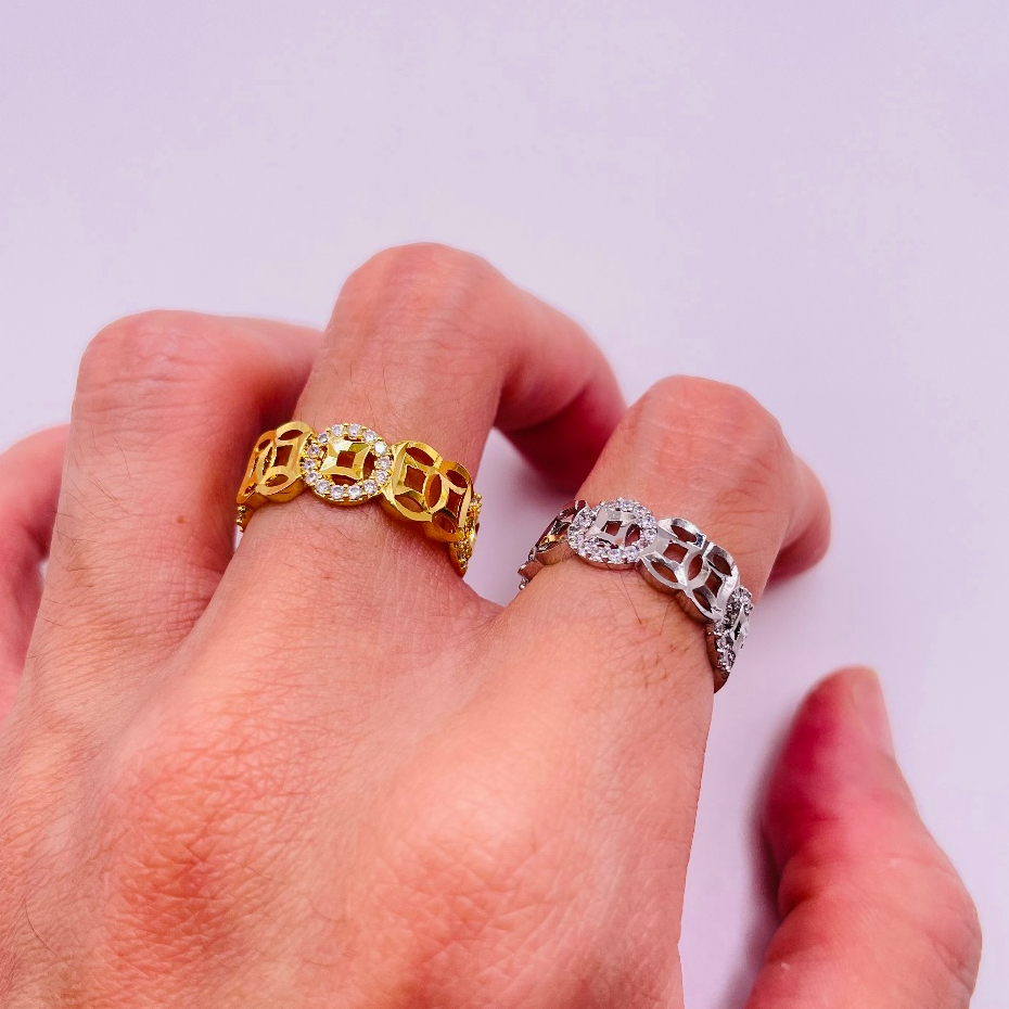 Nhẫn kim tiền titan đính đá bền màu, Nhẫn nữ đẹp kiểu dáng kim tiền chất liệu bằng titan mã 41, tran