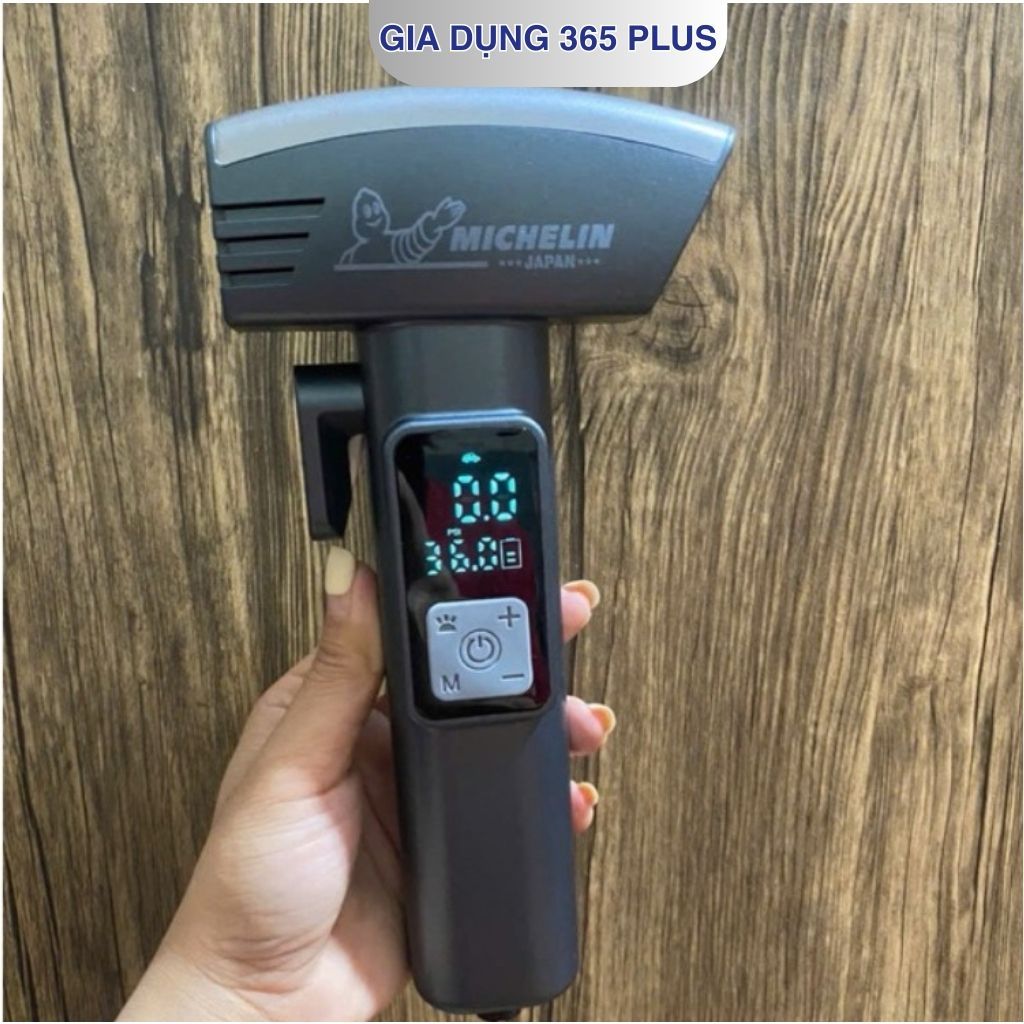 Bơm xe dùng pin Michelin Japan