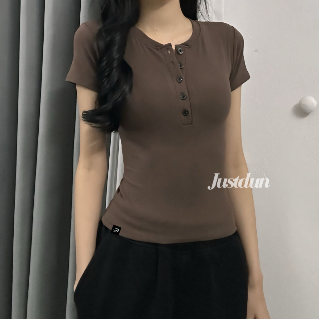 Áo Thun Nữ Cổ Tròn Phối Khuy JUSTDUN C42 - Chất Cotton Cao Cấp, Co Giãn 4 Chiều, Dễ Chịu, Thoáng Khí | BigBuy360 - bigbuy360.vn