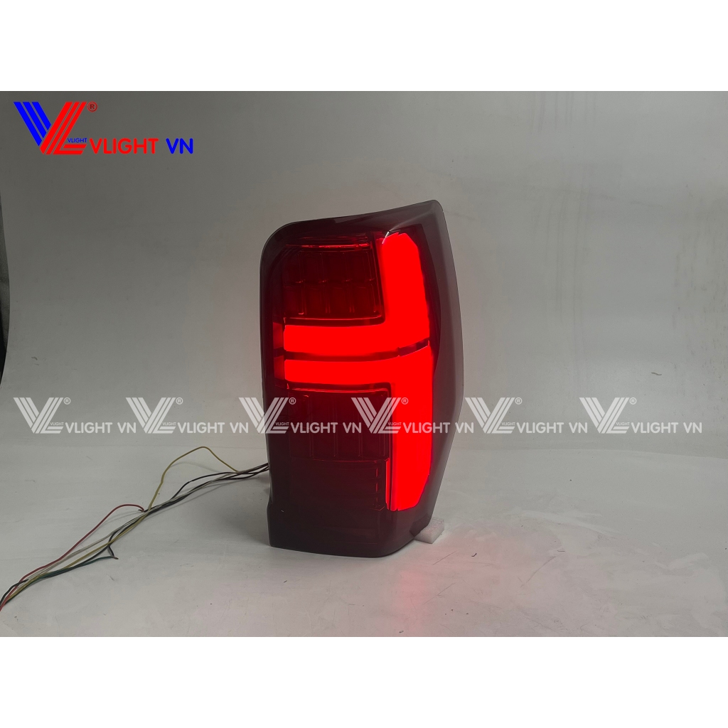 Đèn hậu cho Mitsubishi Triton LC200 2019 lên 2023