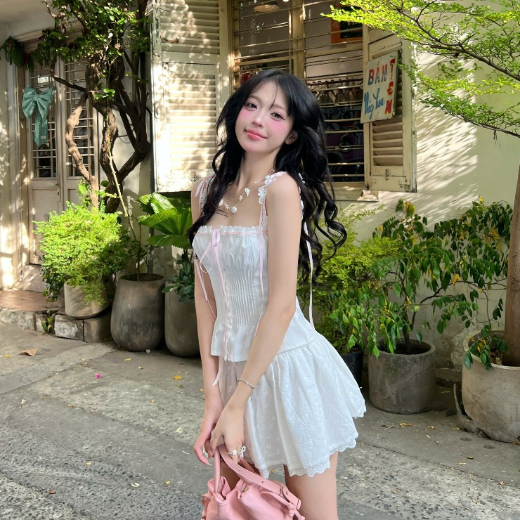 AREUM Chân váy Xòe phối ren Windy Skirt [CÓ QUẦN BẢO HỘ] | BigBuy360 - bigbuy360.vn