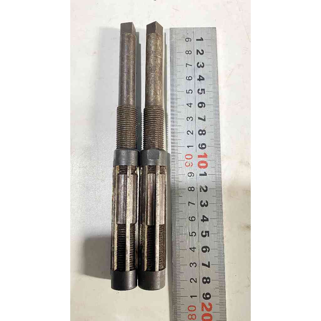 Combo 2 mũi doa YEBI đường kính 18.5mm, chuôi vuông 9mm, dài 17.8cm