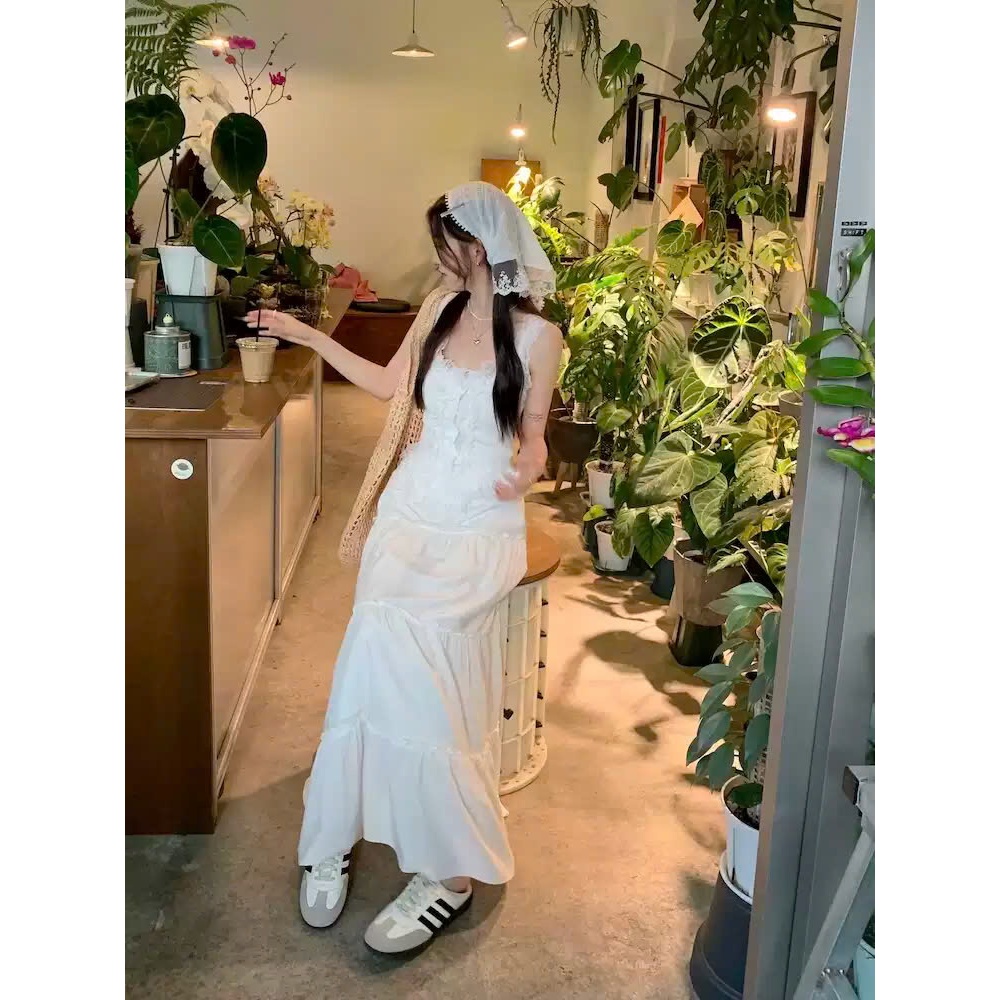 Set Váy Nữ Đi Biển Áo 2 Dây Viền Ren Chất Dệt Kim Mềm Kèm Chân Váy Maxi Trắng Thiết Kế Ngọt Ngào Gin62 G195 | BigBuy360 - bigbuy360.vn