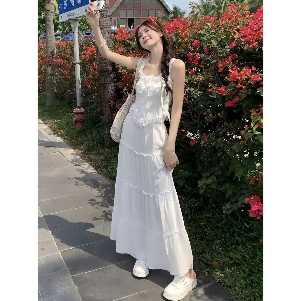 Set Váy Nữ Đi Biển Áo 2 Dây Viền Ren Chất Dệt Kim Mềm Kèm Chân Váy Maxi Trắng Thiết Kế Ngọt Ngào Gin62 G195 | BigBuy360 - bigbuy360.vn